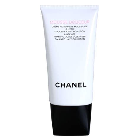 chanel cleanser shoppers|Chanel cleansing towelettes.